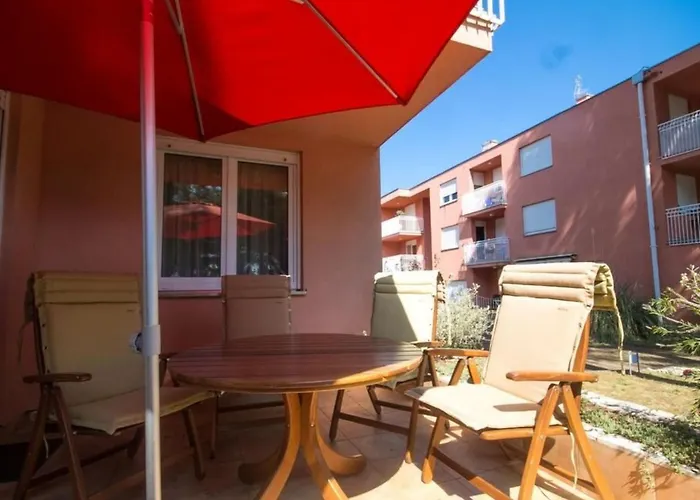 شقة Alma Mit Blick Auf Wasser By Interhome *