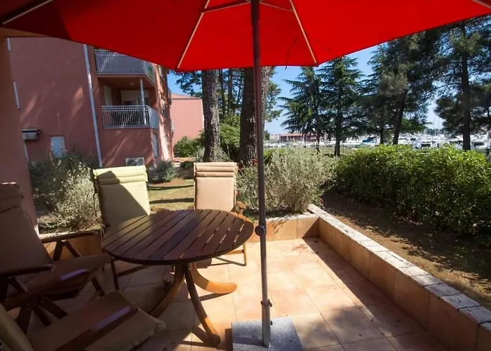 Alma Mit Blick Auf Wasser By Interhome Novigrad Istria