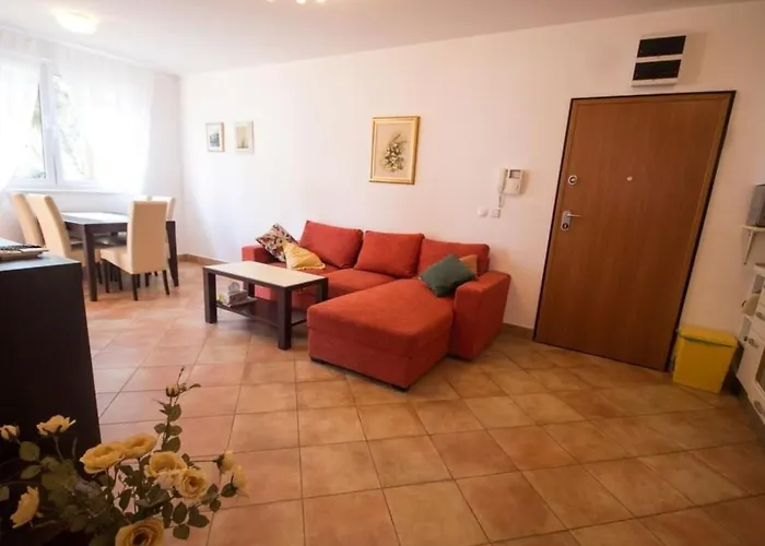 شقة Alma Mit Blick Auf Wasser By Interhome *