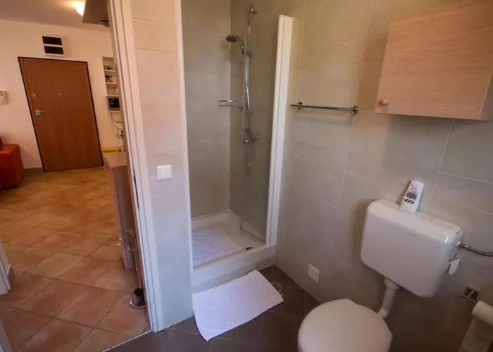 Alma Mit Blick Auf Wasser By Interhome شقة
