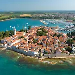 Alma Mit Blick Auf Wasser By Interhome * Novigrad Istria