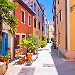 Alma Mit Blick Auf Wasser By Interhome Novigrad Istria