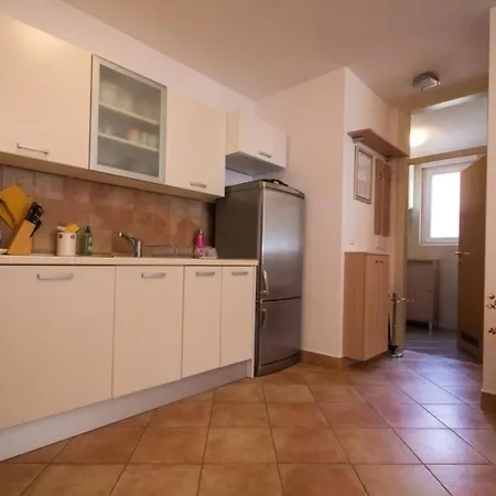 아파트 Apartment Alma By Interhome